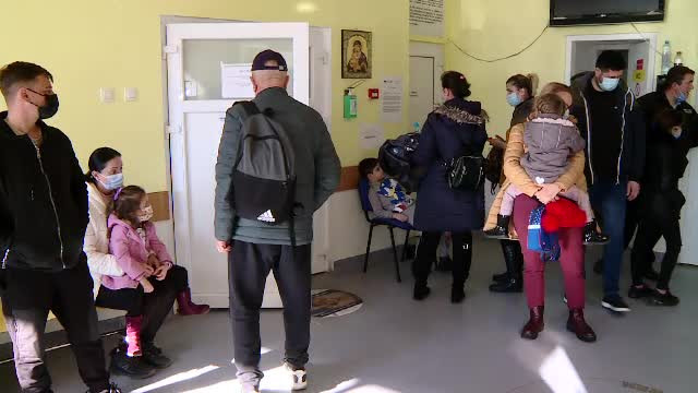 Calvar în spitale din cauza gripei. Medicii văd sute de oameni într-o gardă, pacienții așteaptă cu orele la urgențe