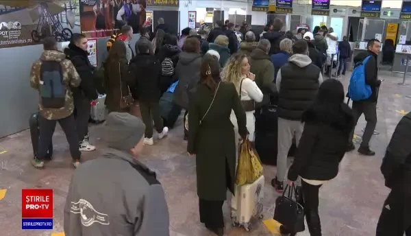 Zboruri deviate din cauza ceții. Pasagerii care ar fi trebuit să ajungă la Timișoara au aterizat la Sibiu și Cluj-Napoca
