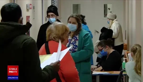 Calvar în spitale din cauza gripei. Medicii văd sute de oameni într-o gardă, pacienții așteaptă cu orele la urgențe