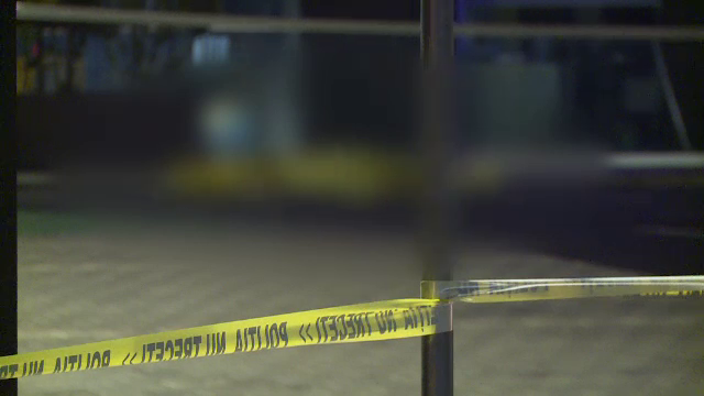Moarte misterioasă în sectorul 1 al Capitalei. Un tânăr a fost găsit mort, zdrobit pe trotuar