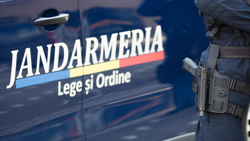 Doi tineri de 17 și 19 ani din Vâlcea, prinşi de jandarmi cu substanţe interzise, preparate cu acetonă şi spray de insecte