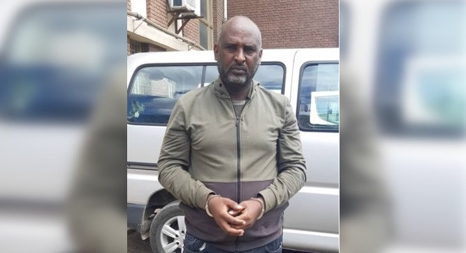 A fost prins cel mai căutat traficant de persoane din lume. Trei state au colaborat ca să-l aresteze