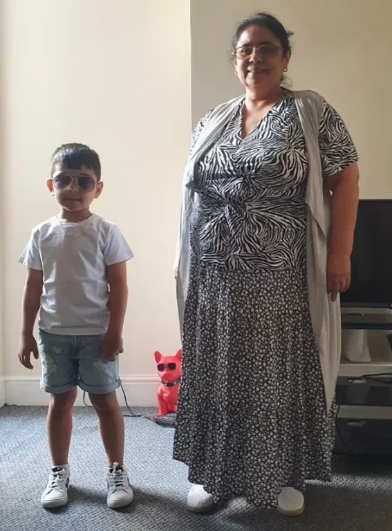 Ce s-a întâmplat cu bunica româncă ce și-a înjunghiat mortal nepotul de 5 ani, în Anglia