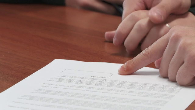 Sute de români, înșelați cu milioane de lei de către un producător de mobilă. Ce s-a întâmplat