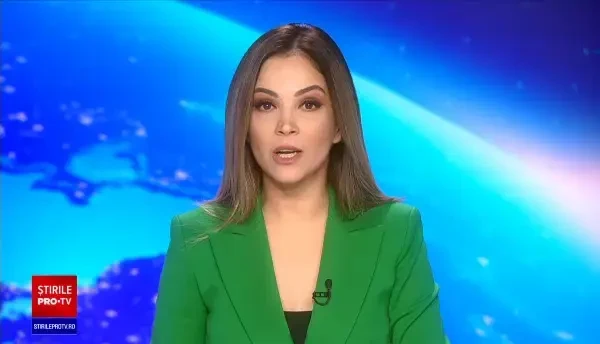 Credincioșii au venit în număr mare la Patriarhia Română pentru slujba de Bobotează. Oamenii au stat la rând pentru agheasmă