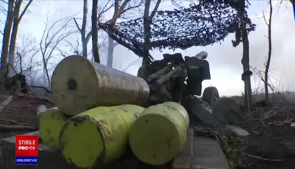 Imagini din satelit cu imensitatea distrugerilor din orașul ucrainean asediat Bahmut. Ruinele se întind pe 60% din oraș