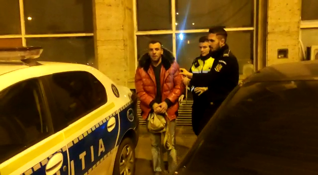 Cum și-a înscenat răpirea un tânăr din București. I-a cerut mamei sale 1.500 euro în schimbul eliberării VIDEO