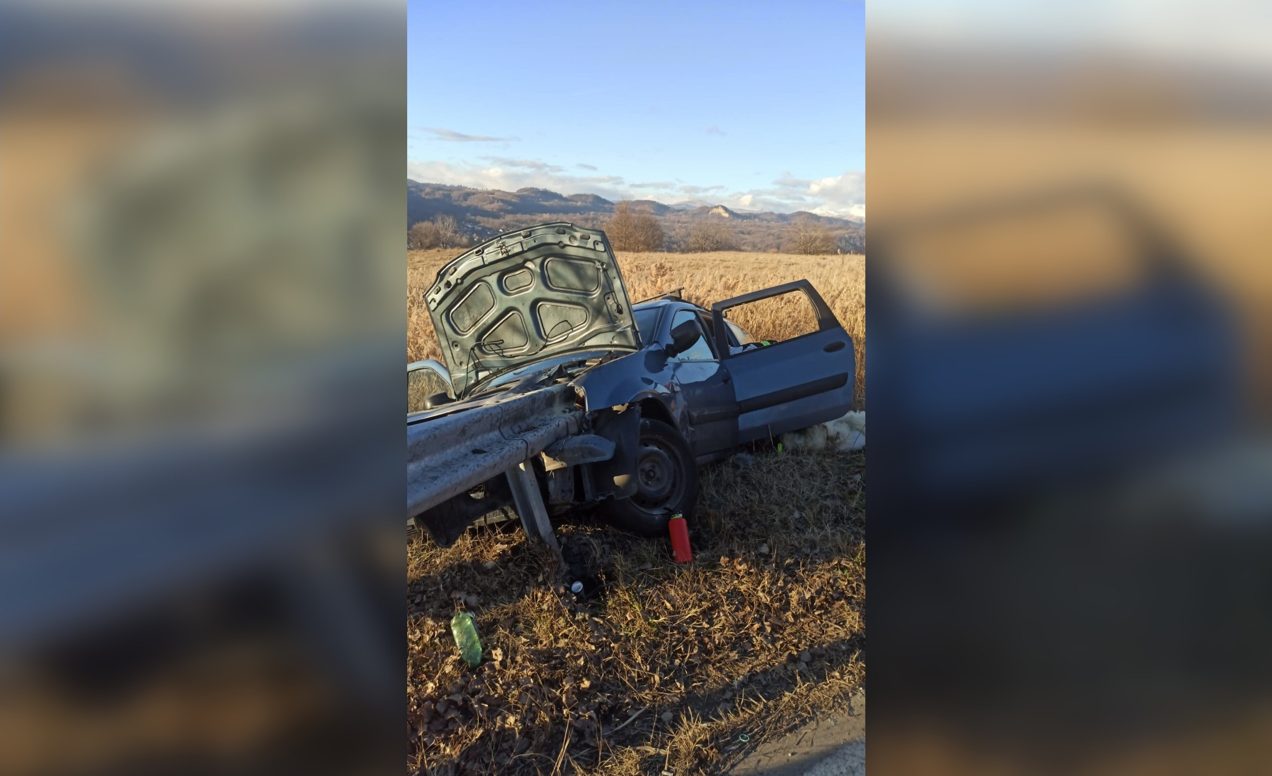 Șofer mort după ce parapetul metalic i-a străpuns mașina, într-un accident cu trei autoturisme, în Argeș. VIDEO