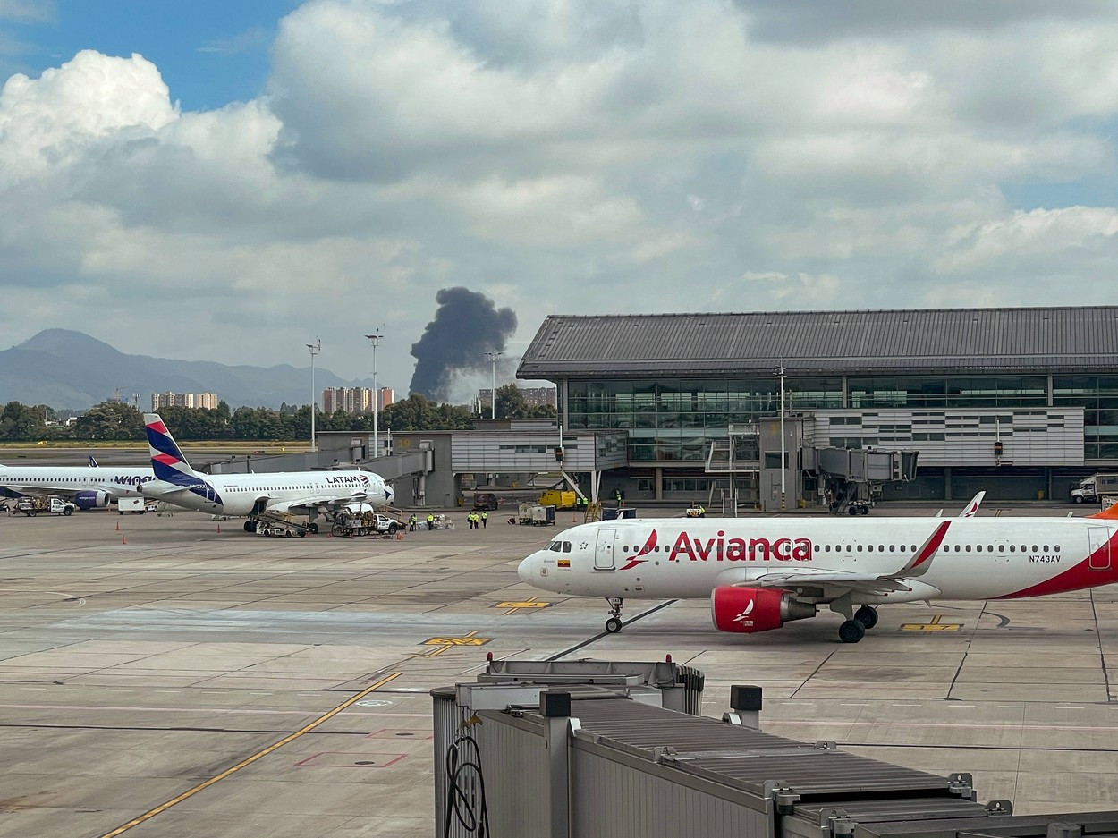 Doi pasageri clandestini ascunşi în trenul de aterizare al unui avion au fost găsiţi morţi, pe aeroportul din Bogota