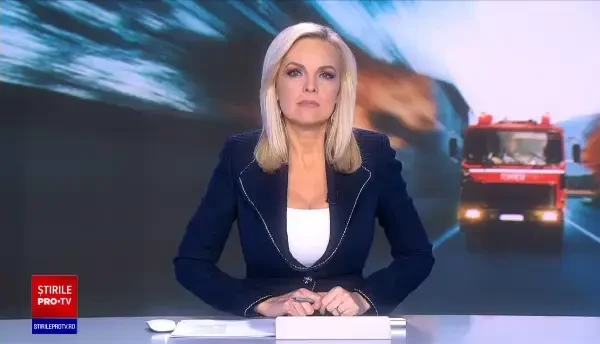 Un cățeluș a fost salvat de pompieri dintr-un apartament care luase foc în Constanța