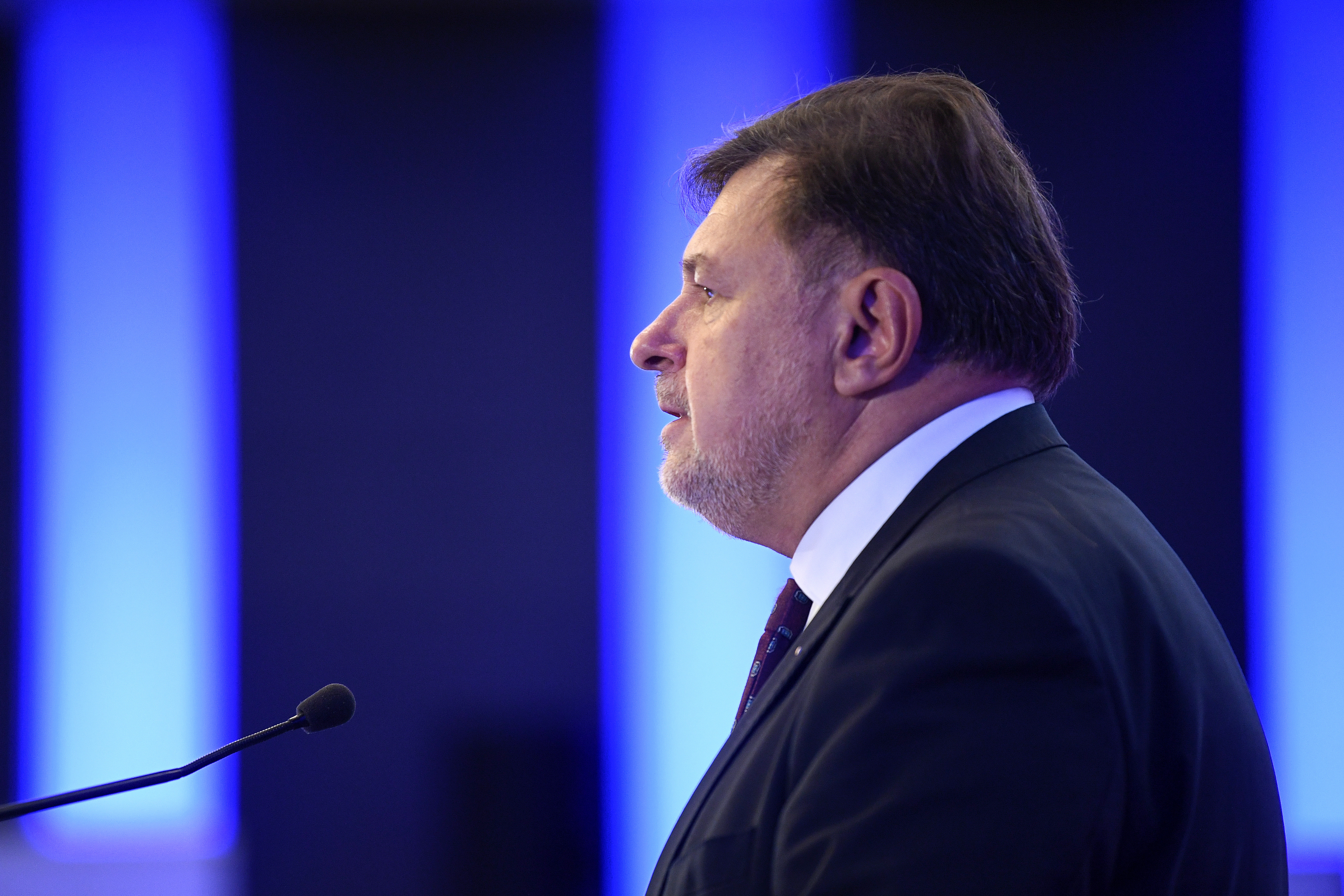 Ministrul Sănătății: ”O să vedeţi că în farmacii vor fi cantităţi suficiente şi de antiinflamatorii, şi de antivirale”