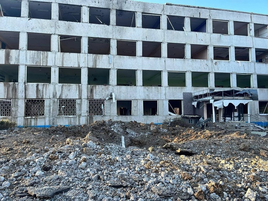 Mai multe explozii zguduie o bază aeriană rusească aflată adânc în spatele liniilor de front în Melitopol