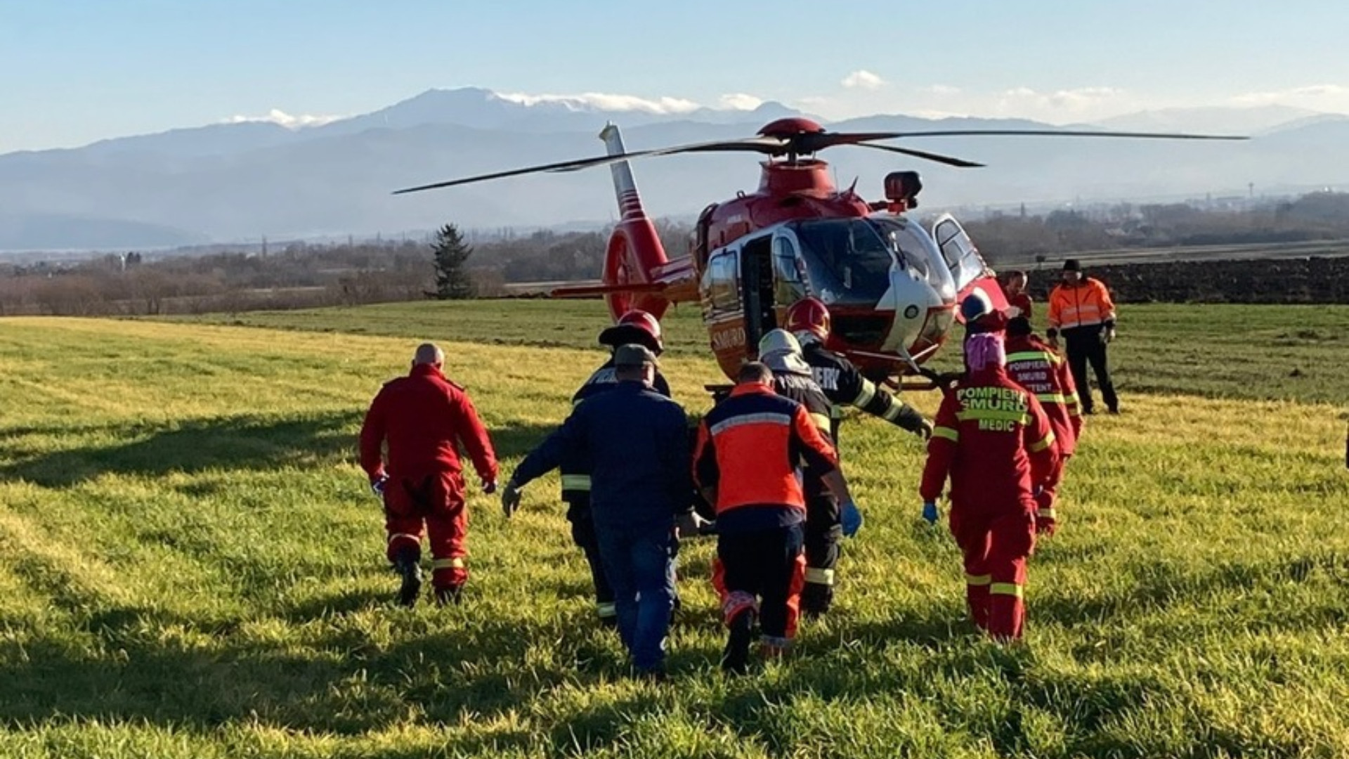 Șase persoane au fost rănite într-un grav accident, în Covasna. A intervenit elicopterul SMURD