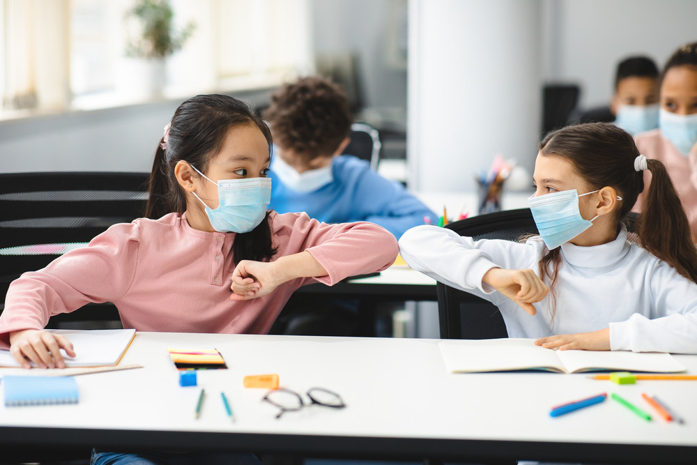 Elevii revin la ore luni, în plină alertă epidemiologică. Recomandările autorităților pentru a limita răspândirea gripei