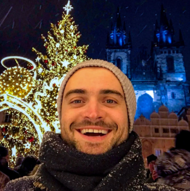 Cum arată acum Cătălin Josan. Artistul s-a întors în Republica Moldova | GALERIE FOTO