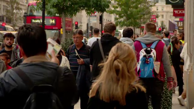 Banii trimiși în țară de românii din străinătate au fost tot mai mulți în 2022. Țara din care vin cele mai mari sume