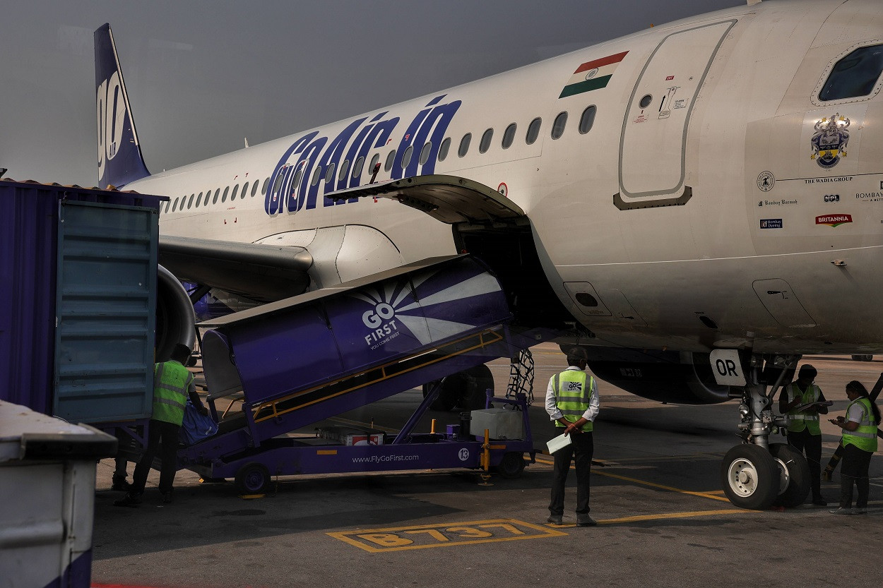 Un avion a decolat fără 55 de pasageri. A luat bagajele și i-a lăsat pe pistă