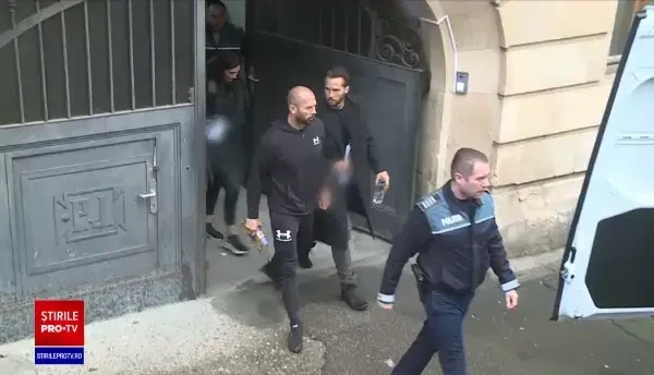 Frații Tate îndeamnă la molestarea femeilor, dar au admiratoare în România. Psiholog: ”Minte puțină și masculinitate redusă”