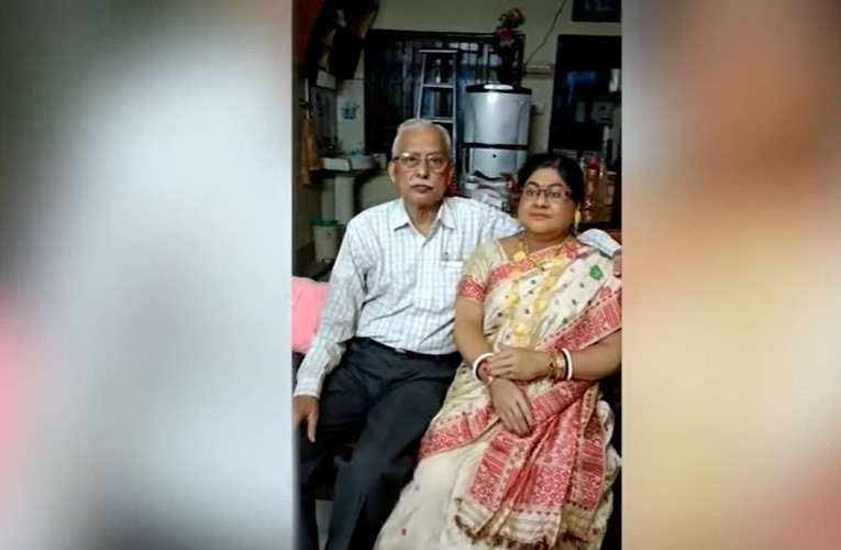 Bărbatul care trăiește cu o păpușă de silicon făcută după soția moartă. FOTO