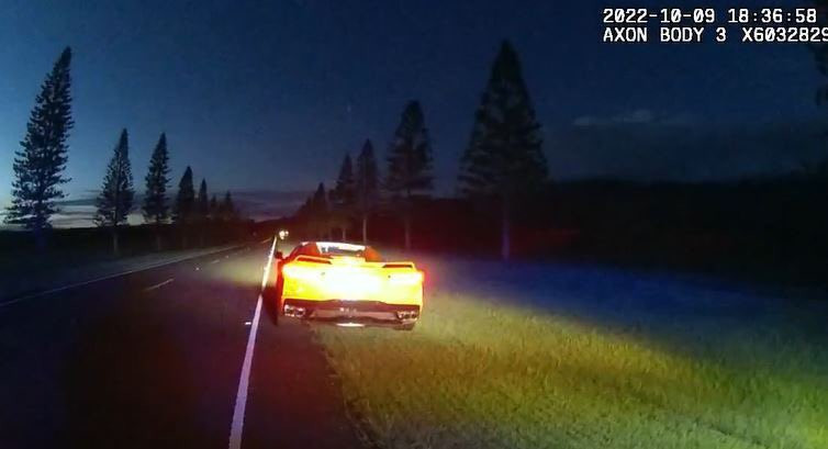 Un miliardar celebru a fost tras pe dreapta de poliție pentru că a condus cu viteză pe propria insulă: „Nu există scuză”