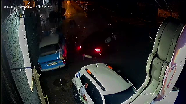 Trabantul câstigătorului Masterchef Ciprian Ogarcă a fost lovit de un autoturism scăpat de sub control, în Craiova. VIDEO
