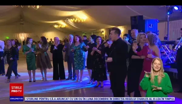 Revelionul artiștilor, sărbătorit la Târgu Jiu. Artiști din toată țara au celebrat Anul Nou cu hore și sârbe