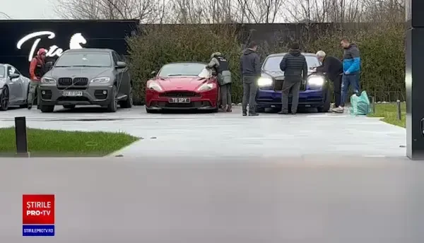 Mașinile de lux ale fraților Tate, ridicate de Poliție