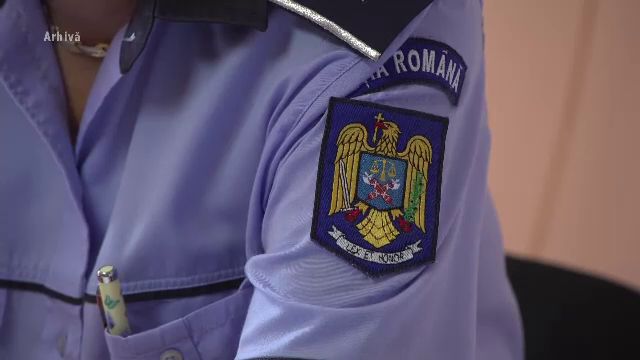 Un poliţist din Capitală a fost prins luând 10.000 de euro mită pentru eliberarea unui permis de conducere
