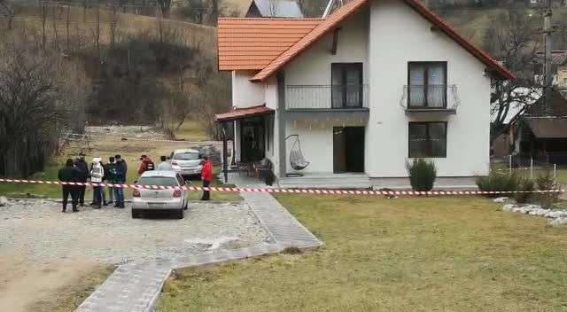 Bărbatul din Bran acuzat că și-a omorât vărul și pe soția acestuia, în timp ce dormeau, a avut discernământ