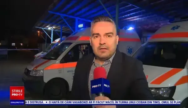 Accident cumplit în Dâmboviţa. Momentul în care un bărbat care traversa strada este lovit din plin de o mașină