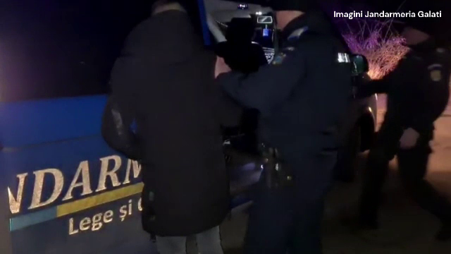 Explicația absurdă a unui tânăr care încerca să ascundă droguri la un control. El și prietenul lui s-au ales cu dosare penale