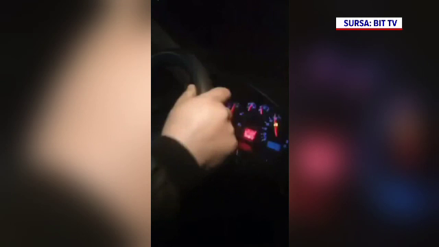 Trei tineri din Iași s-au răsturnat cu mașina sub ochii urmăritorilor din online. Accidentul, transmis în direct pe internet