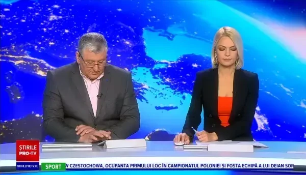 La un pas de moarte. Un șofer a rămas cu mașina suspendată pe marginea prăpastiei