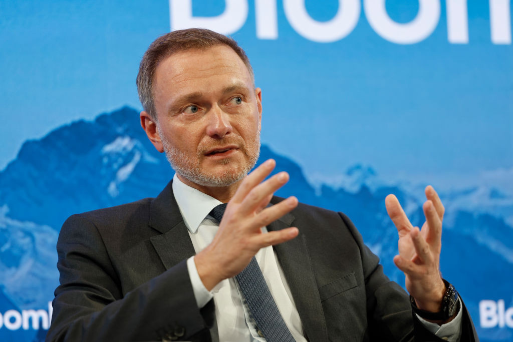 Ministrul german de Finanţe, la Davos: Germania va trece printr-o recesiune ”foarte uşoară” în acest an