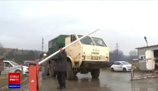 Camionul în care minerii din Gorj au murit nu era omologat pentru transportul de persoane. Angajat: „Așa a fost tot timpul”