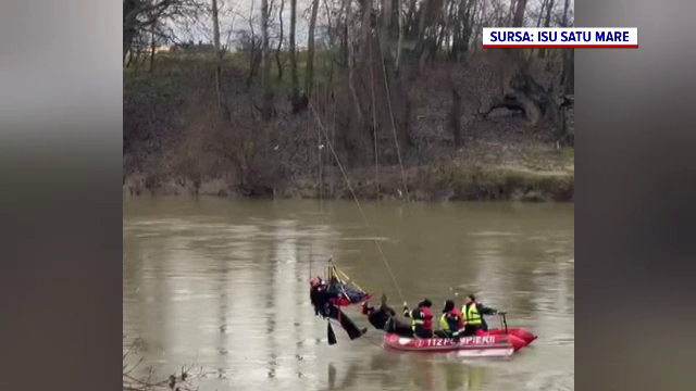 Exercițiu inedit. Cum a fost salvată o persoană rămasă blocată pe o bucată de gheață