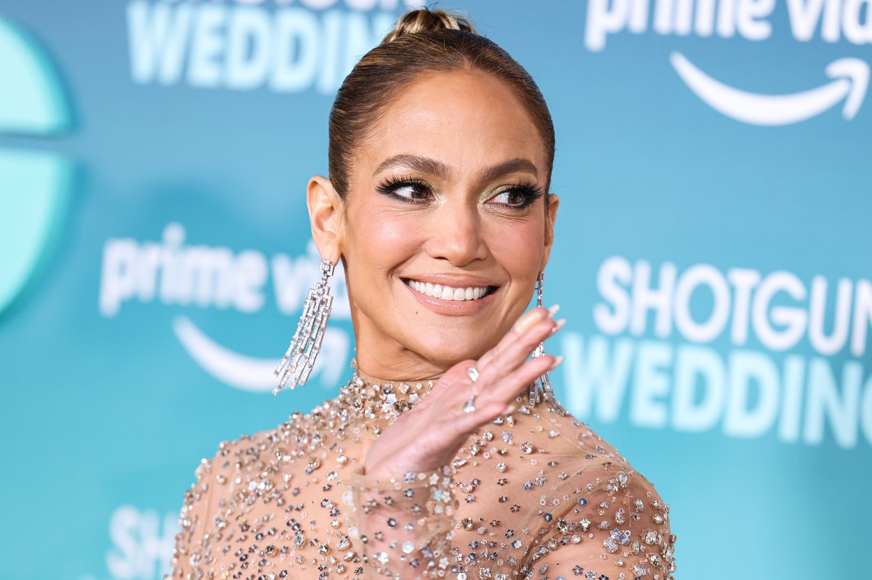 Jennifer Lopez, despre ce nu văd camerele de filmat: „Uneori sufăr în tăcere”