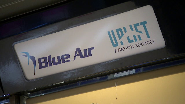Clienții Blue Air nu vor fi despăgubiți prea curând. Statul nu a obținut încă documentele pentru naționalizarea companiei