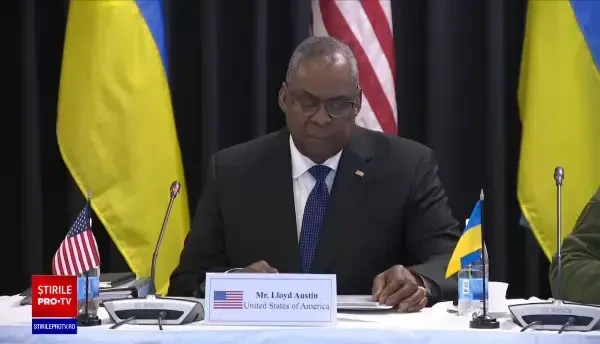Secretarul american al Apărării: Rusia se regrupează, recrutează şi încearcă să se reechipeze. Nu e vremea s-o lăsăm mai uşor
