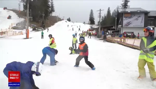 Românii au dat deja startul mini-vacanței de Unirea Principatelor. Turiștii s-au îndreptat spre munte, dar și spre mare