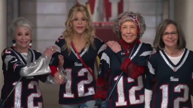 Cinci dintre cele mai mari vedere ale muzicii anilor '80 și-au unit talentele pentru coloana sonoră a filmului „80 for Brady”