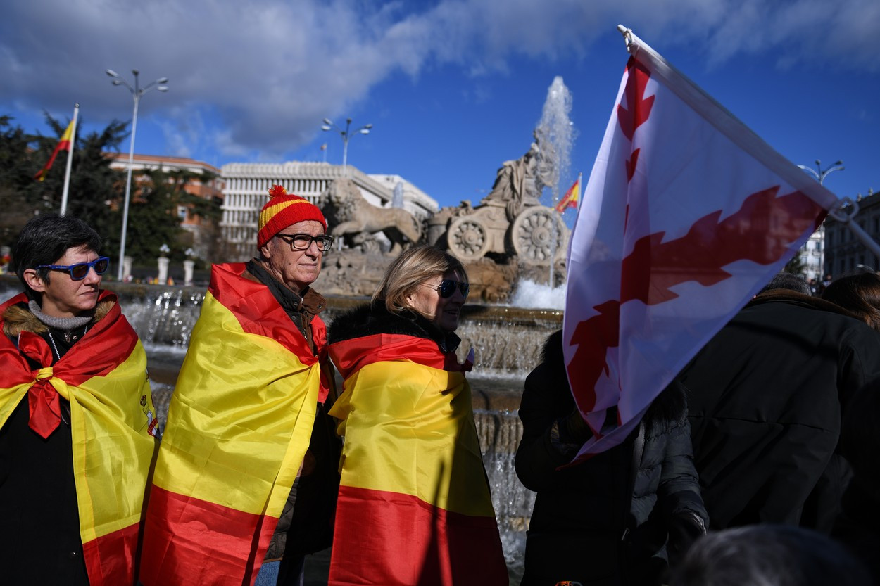 Protest masiv la Madrid, împotriva premierului Sanchez. „A călcat în picioare Constituția” | GALERIE FOTO