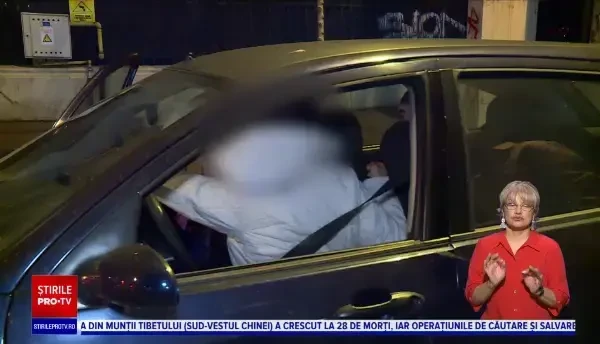 Reacția nervoasă a unei femei când a fost prinsă beată la volan și a văzut echipele de televiziune