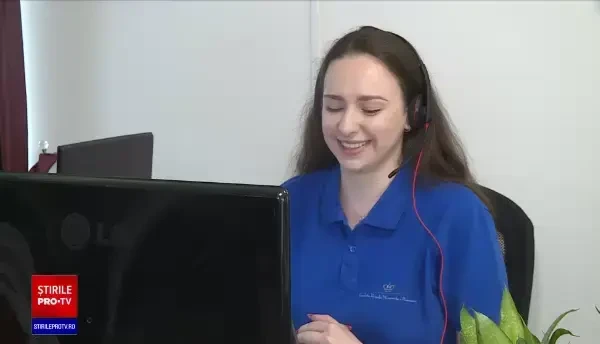 Tot mai mulți vârstnici din România își găsesc sprijin în voluntari. Unde pot suna cei care au nevoie