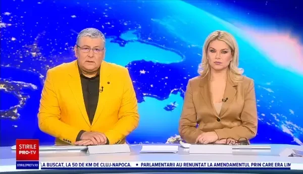 Aproximativ o sută de turişti au rămas blocaţi cu maşinile pe două drumuri din Dâmboviţa, din cauza gheții