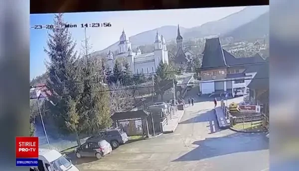 Momentul în care un bărbat se întoarce să salveze un copil după explozia din Maramureș.