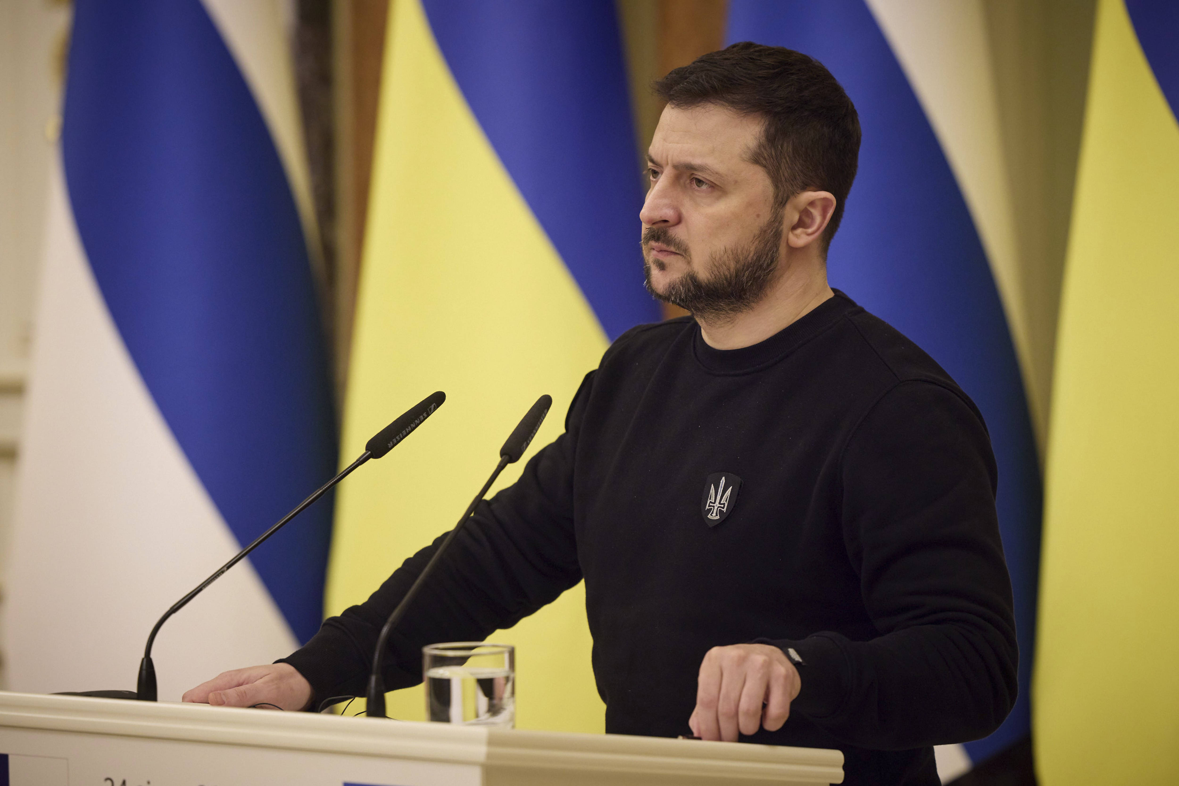 Zelenski a anunțat percheziții și demiterea şefilor serviciului vamal: “Schimbăm atât cât este necesar”