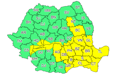 Codul galben de ninsoare şi viscol a fost prelungit. Cod portocaliu de ninsori în 5 judeţe