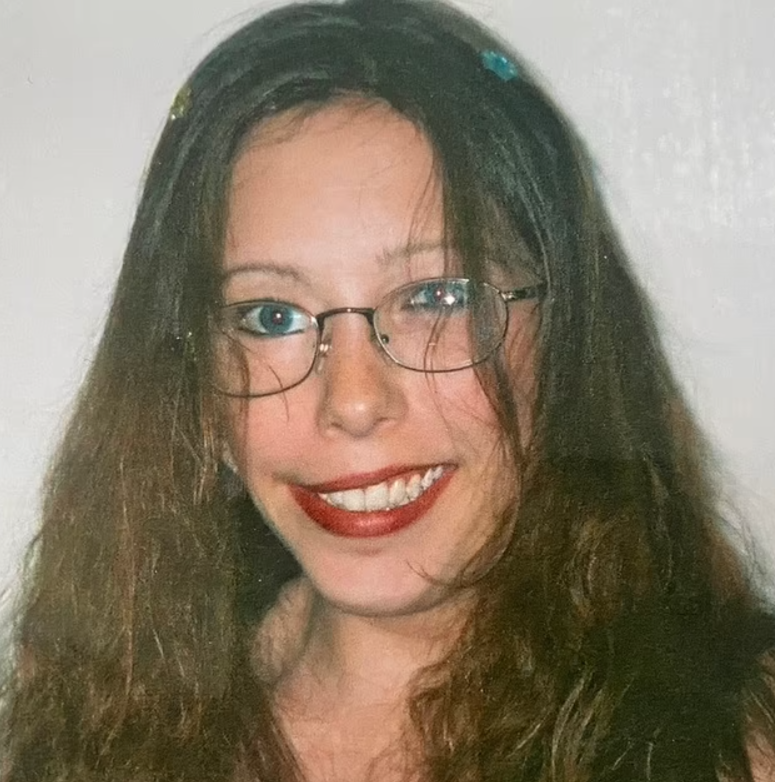 Trupul mumificat al unei femei a stat aproape 4 ani într-un apartament. Cum a fost posibil să nu știe nimeni nimic