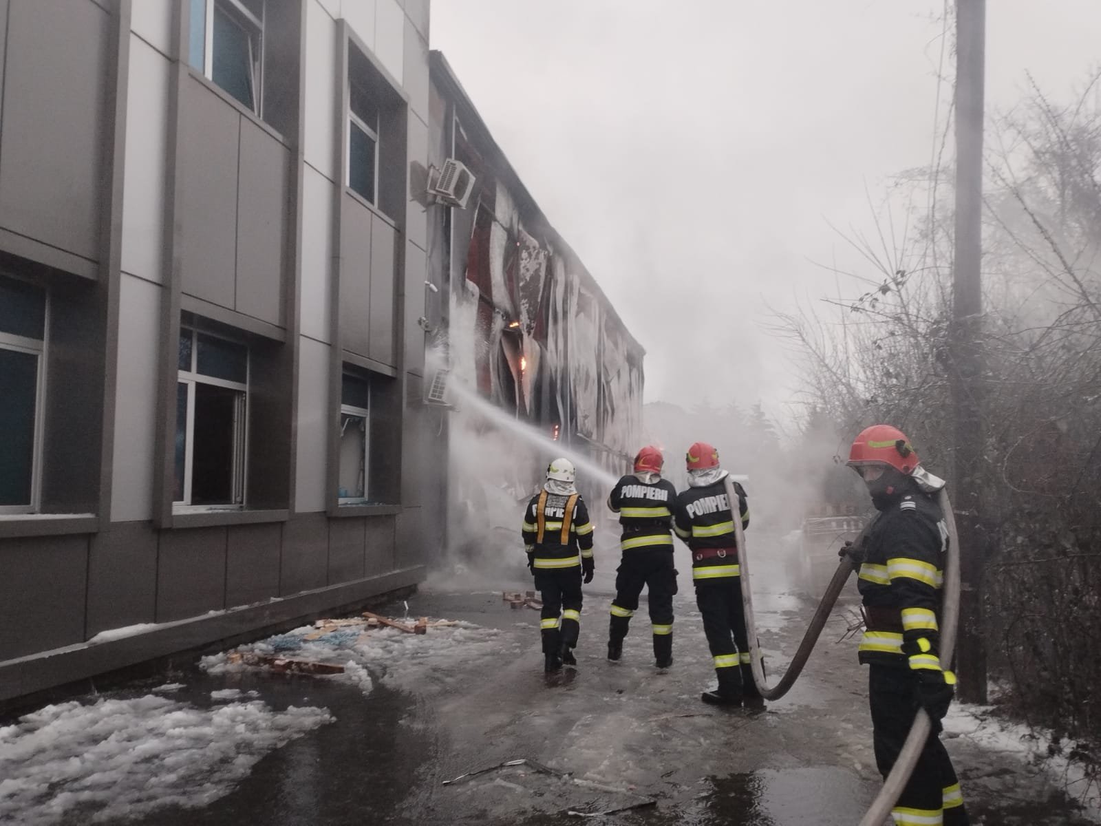 incendiu voluntari